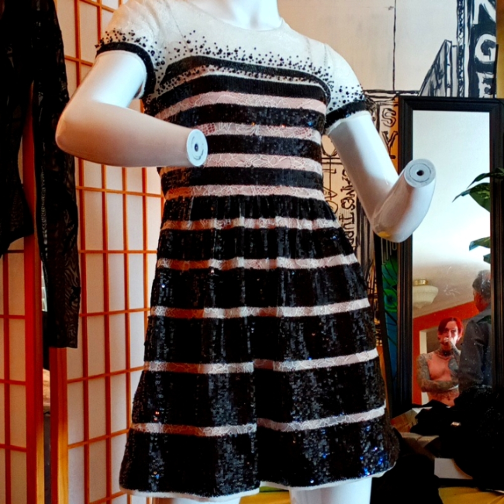 BCBG MaxAzria Tasi Dress Sequin lace
